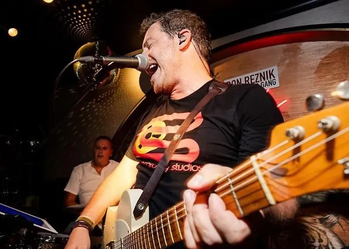 艾米塔格酒店 3* 圣特罗佩